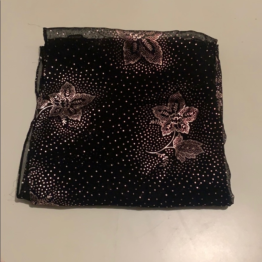 Vintage Scarf - Picture 4 of 4